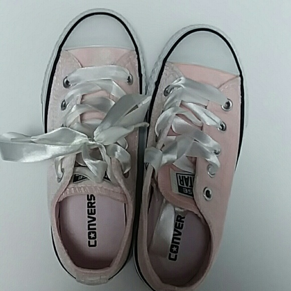 Shoes - Picture 2 of 4